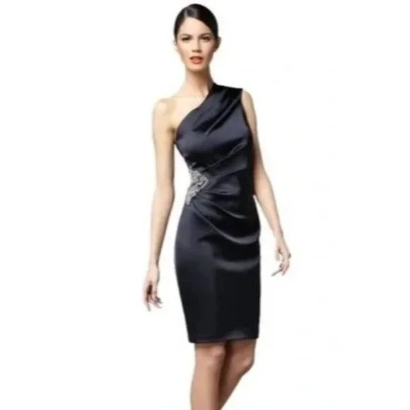 white christmas dresses David Meister Black and White Floral Halter Dress main image 1